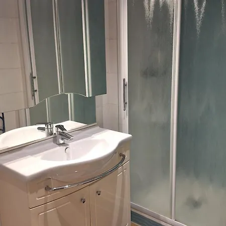 Cosy Face A La Gare Avec A Proximite Plages Et Commerces A Pied Arcachon