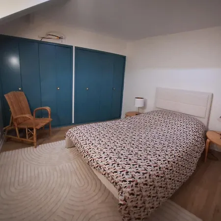 Duplex Face A La Gare Apartment